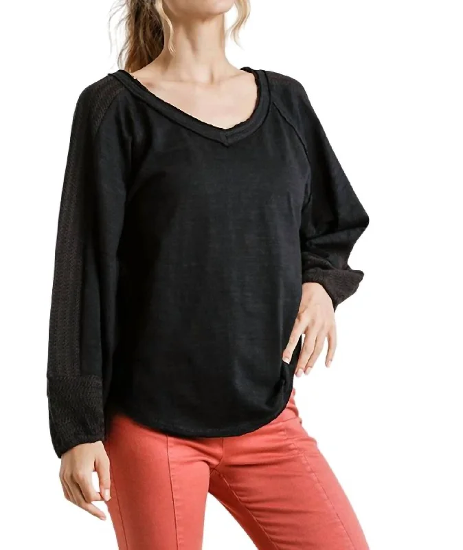 Contrast Knit Puff Sleeve Top In Black Feminine Elegance